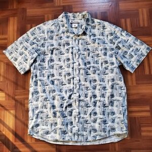 Columbia Men's Casual Shirt with Blue and White Fish Design